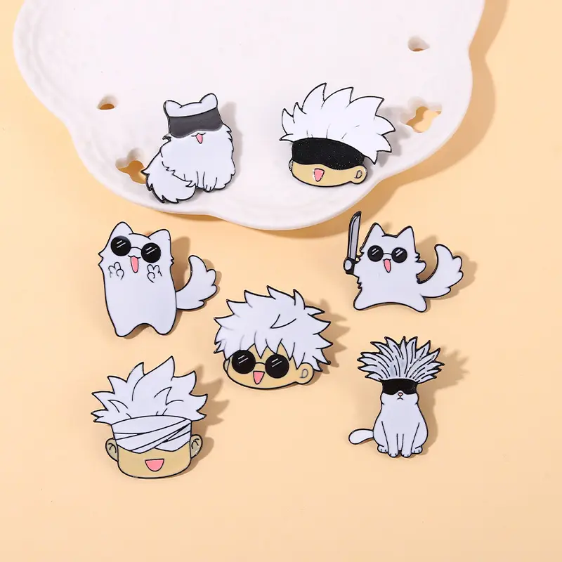 Grosir jumlah besar Pin kerah Anime logam pemasok produsen kustom Pin Enamel lembut keras