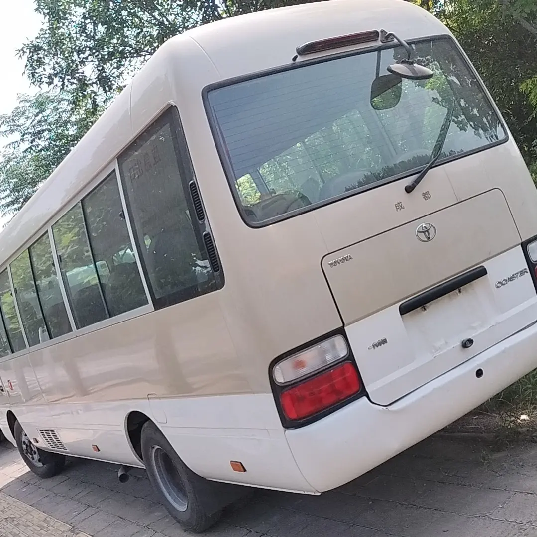 Noktalar mal kullanılan Toyota Coaster otobüs 30 Seaters antrenörler Toyota Coaster otobüs Dubai