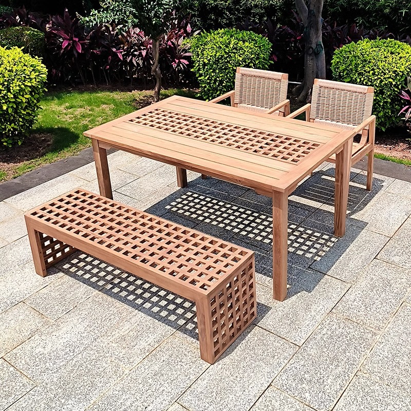 Ensemble table et chaises en teck de Birmanie 4