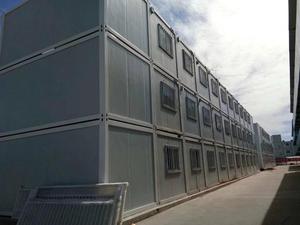 20Ft40Ft拡張可能な3階建てフラットパック学生寮4ベッドルームモダンプレハブモバイルコンテナハウス