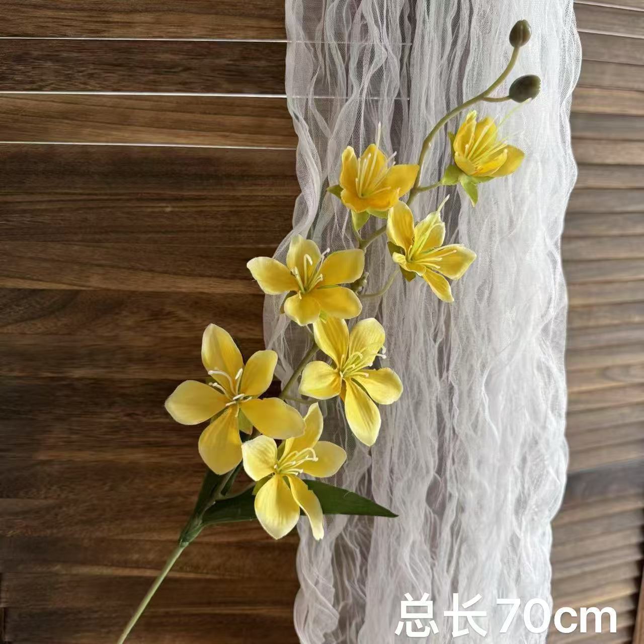 Yellow single-branch blue