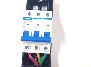 3 kutuplu devre kesici PDU soketli 12 yollu IEC C19 Pdu ağır güç dağıtım ünitesi güç şeridi - Product Image 4