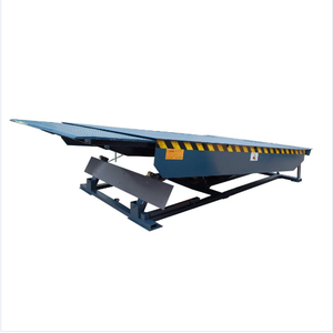 Rampa de muelle de carga Nivelador de muelle eléctrico telescópico con labio retráctil adecuado para una bahía de carga de mayor alcance - Product Image 1
