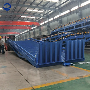 High Quality Movable <strong>Unloading</strong> Platform <strong>Load</strong> <strong>Dock</strong> Ramp Boarding Bridge Movable <strong>Dock</strong> <strong>Leveler</strong> - Product Image 2
