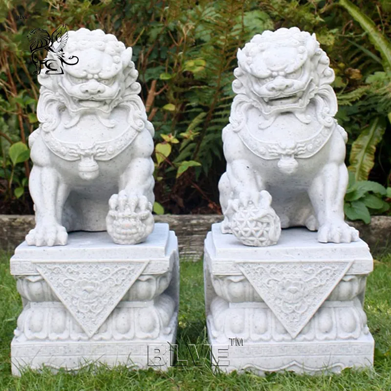 BLVE Outdoor decorazione da giardino di grandi dimensioni scultura in marmo animale Feng Shui cinese statua di cane Foo in pietra naturale bianca