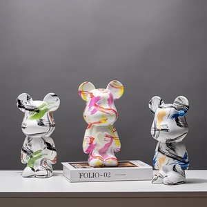 モダンな北欧の樹脂暴力的なクマの装飾リビングルームエンドテーブルTVキャビネット子供部屋かわいいクマの動物の装飾