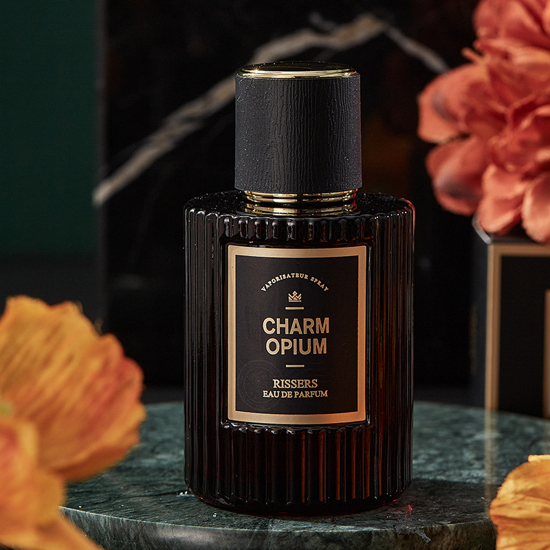 Vanilla, patchouli, cedar, cassia wood