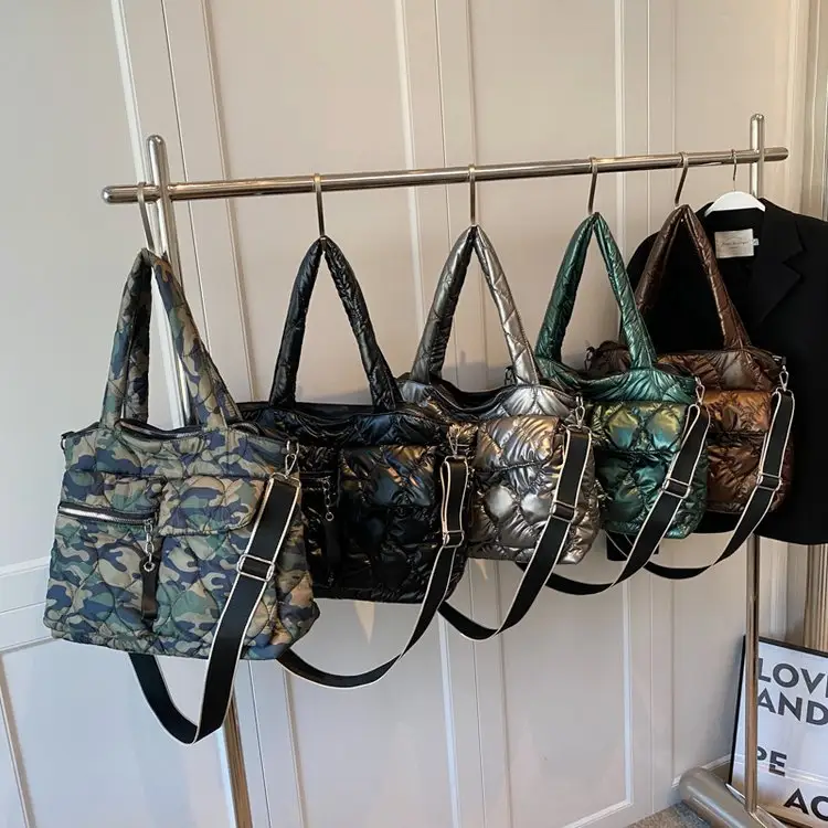 Vendita calda prezzo diretto di fabbrica Puffer Bag donna grande capacità inverno trapuntato Camo Print Tote Bag