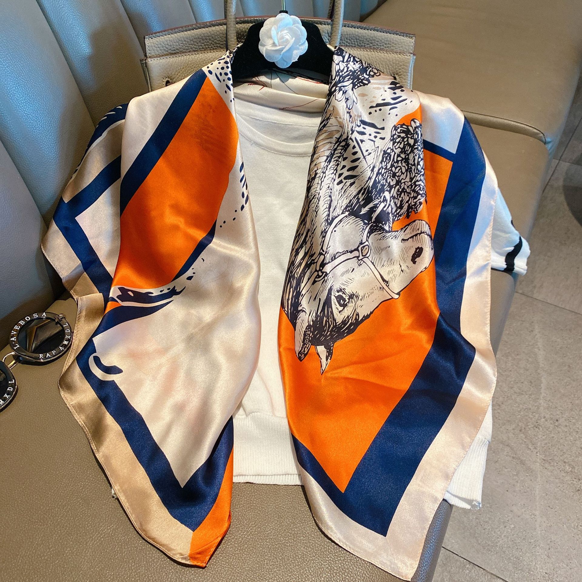 Cheval de guerre bleu et orange-90cm