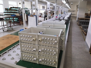 PVコンバイナーボックス2/4/6/8/10/12/14/16入力1出力ADDCソーラーウォールマウントコンバイナーボックス - Product Image 3