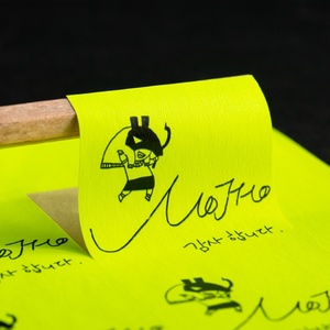 Etiqueta autoadhesiva fluorescente personalizada, diseño de Color brillante para postre, café, código QR, UV, Popular para máscara de pestañas - Product Image 2