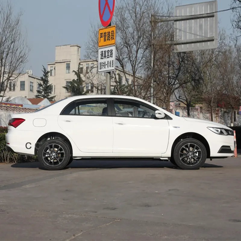 Stokta ikinci el araba Byd Qin artı 2023 Ev 610km lüks çin fabrika elektrikli araçlar yetişkin Sedan