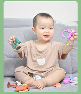 Unisex โลโก้ที่กําหนดเองซิลิโคนเด็กสัตว์ของเล่นชุด DIY ตัวอักษรที่แตกต่างกันสัตว์ S พร้อมดูดบรรจุในกล่องของขวัญ - Product Image 6