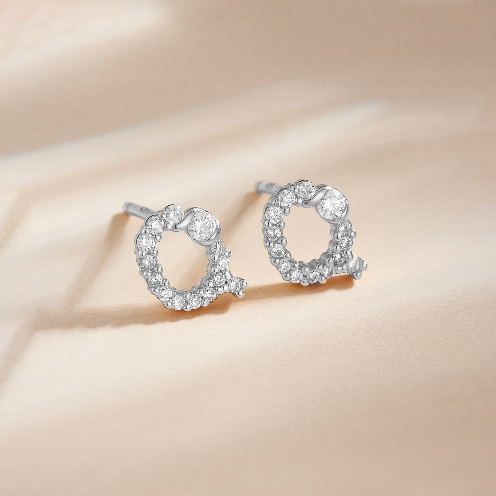 Silver MME1386-S-Q