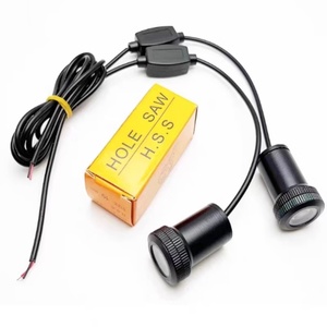 カスタムDIY12V 5W LEDカーレーザープロジェクター、ゴーストシャドウドア付きカーロゴ付きウェルカムライト - Product Image 1
