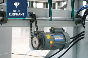 Neues Design Automatisches Laden und Entladen 4-seitige Holztür schneide maschine CNC-Türschloss-Seiten bohrmaschine - Product Image 3