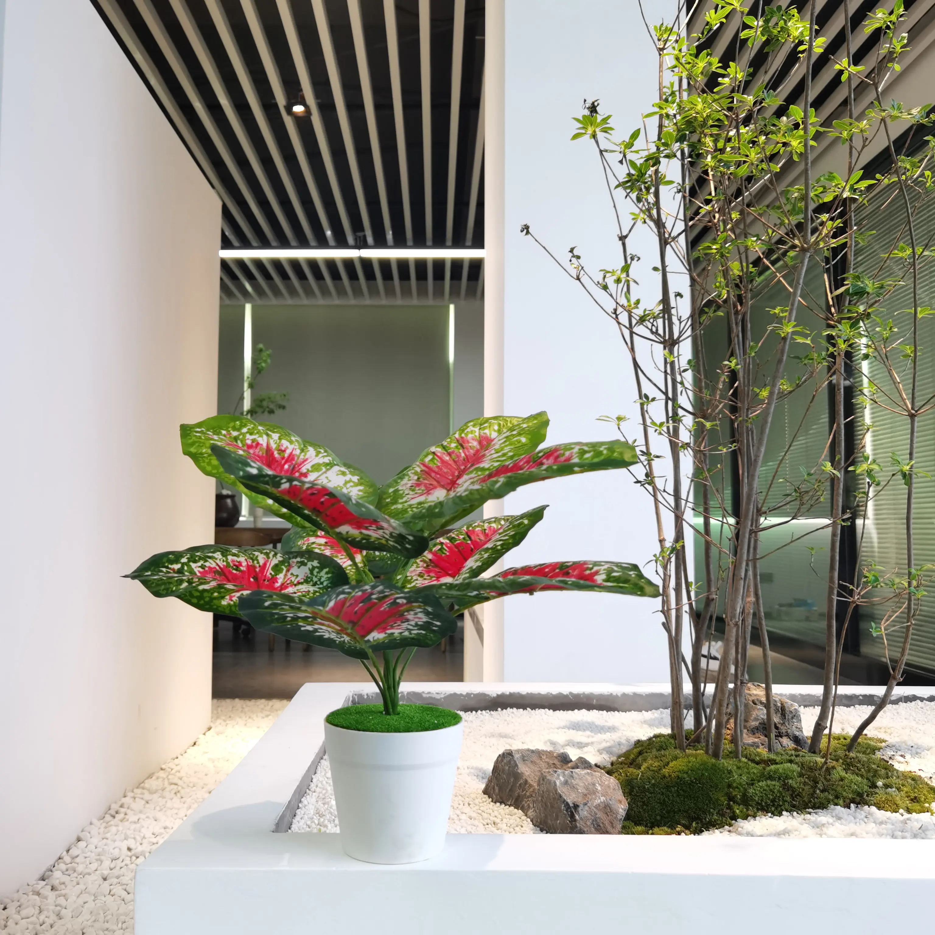 YD8735 foglia verde di colore rosso pianta artificiale della decorazione della casa con vaso mini bonsai ufficio decorazione vegetale