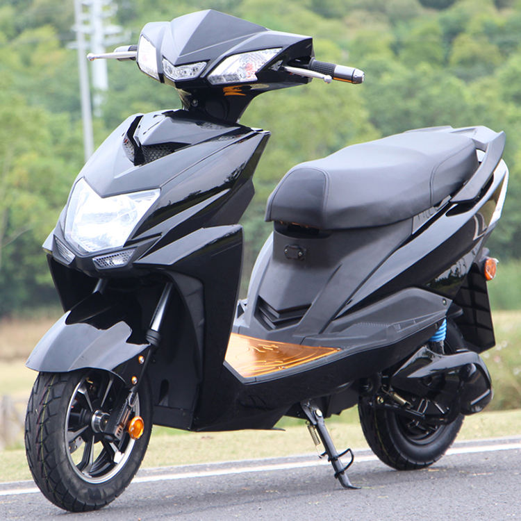 สีเทาเข้ม