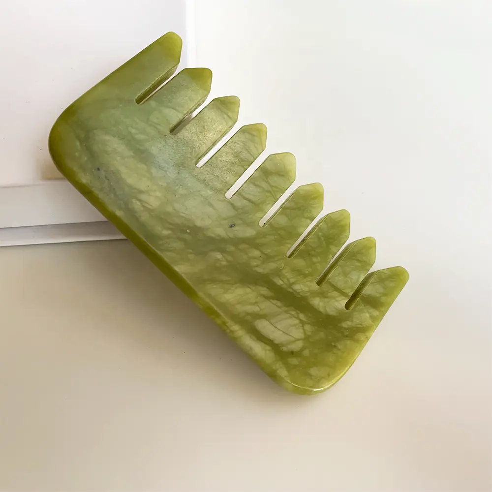 Оптовая продажа, набор инструментов gua sha, зеленый нефритовый гребень для массажа волос, гребень guasha с индивидуальным логотипом