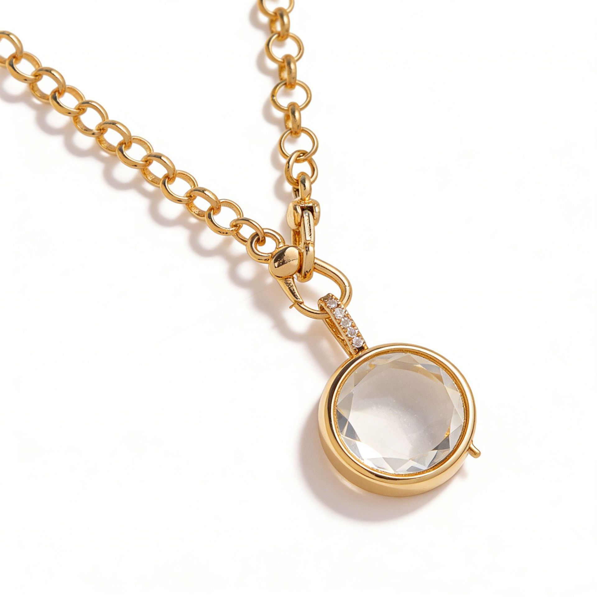 Round transparent photo box necklace