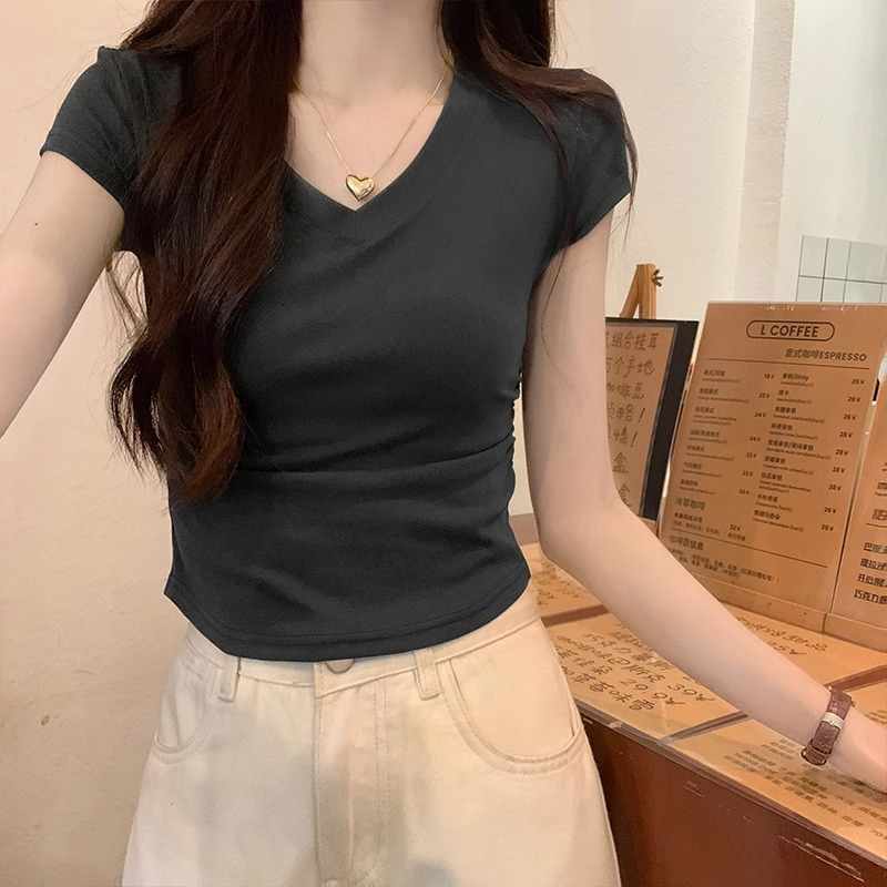 สีเทาเข้ม
