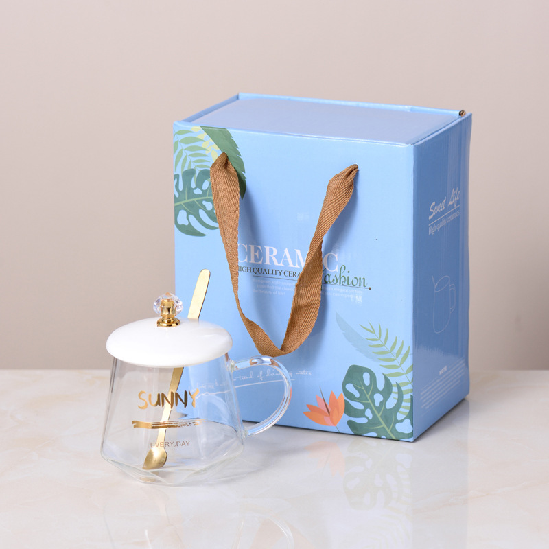 Copa de cristal diamante blanco con asa, en caja de regalo.