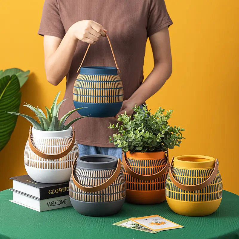 Maceta colgante de cerámica para plantas de aire suculentas, florero de flores para decoración del hogar y jardín, cesta de flores con correa de cuero, macetas de pared