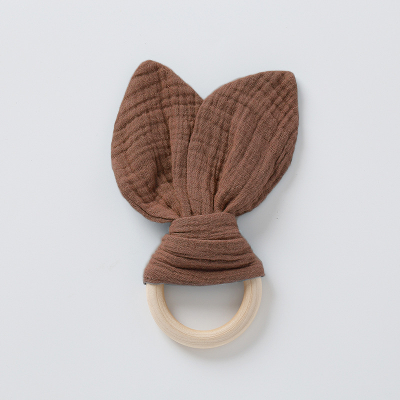 Carmine red-gauze ears