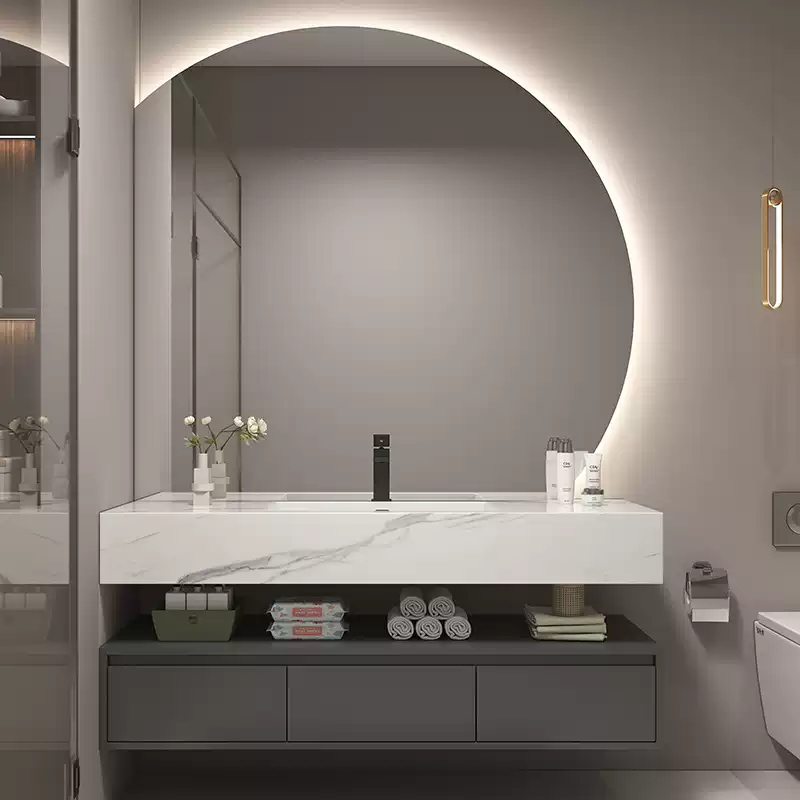 สีเทาเข้ม