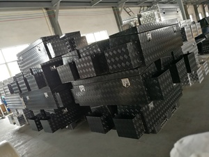 GL-25112กล่องเครื่องมือรถบรรทุกอลูมิเนียมที่มีประตูกล่องเครื่องมือ