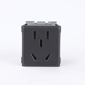 ปลั๊กไฟฟ้ากระแสสลับ250V เต้ารับไฟฟ้าสำหรับ5Pin 10A พร้อมเต้ารับ5ช่อง - Product Image 1