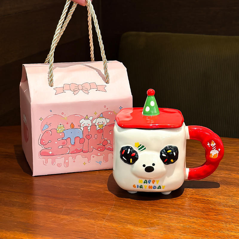 กระเป๋าถือสีแดง C