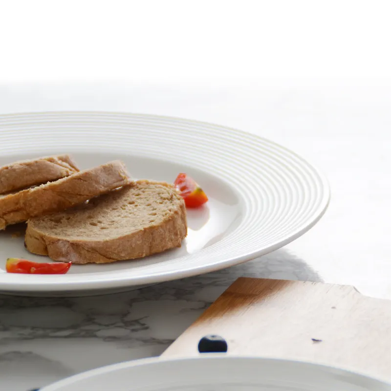 Plato de cerámica con forma de sombrero de paja para Hotel y restaurante, plato de esmalte redondo para Pasta, ensalada y postre, diseño creativo