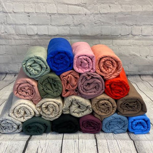 Bán Buôn Giá Rẻ Màu Sắc Đồng Bằng Căng 100 Tre Bông Chải Đan Lông Cừu Mùa Đông Pháp Terry Vải Vải Của Sân - Product Image 1