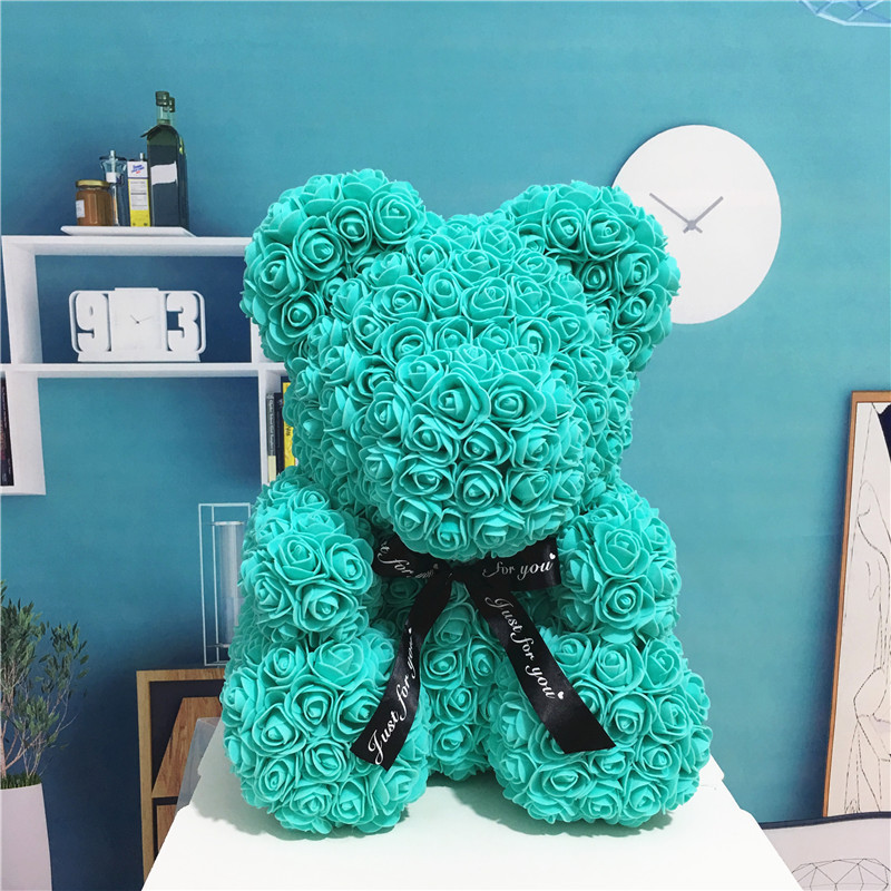 มีสีเขียวขุ่น