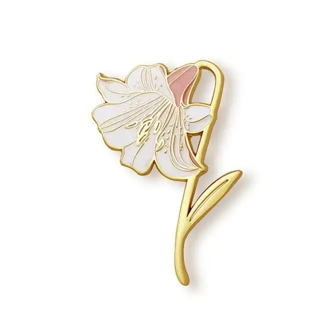 सफेद लिली का पत्ता कोई न्यूनतम इनेमल लैपल पिन कस्टम गोल्ड मेटल पिन बैज निर्माता प्यारा फूल सजावट पिन बैज