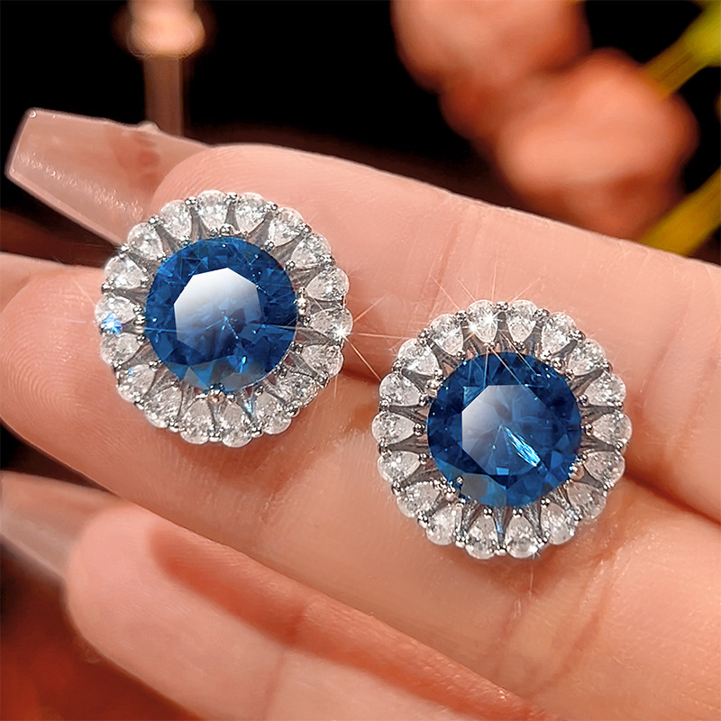 Boucles d'oreilles puces en cristal bleu pointu