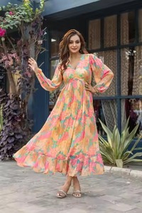 Kadınlar için zarif ağır Rayon tasarımcı Kurtis Set festivaller ve özel günler için karmaşık dört tarafı baskı çalışması - Product Image 2