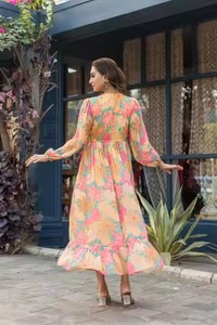 Kadınlar için zarif ağır Rayon tasarımcı Kurtis Set festivaller ve özel günler için karmaşık dört tarafı baskı çalışması - Product Image 6