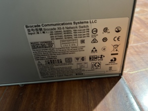 Brocade de grado empresarial: Solución de canal de fibra de 32G de 8 ranuras escalable a la vez para redes de centros de datos robustas - Product Image 4