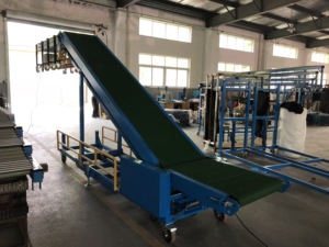 Automatic Lifting Flexible PVC Belt Conveyor Manufacturer's <strong>Loading</strong> <strong>Unloading</strong> System for Home Use Retail Manufacturing Plants - Product Image 5