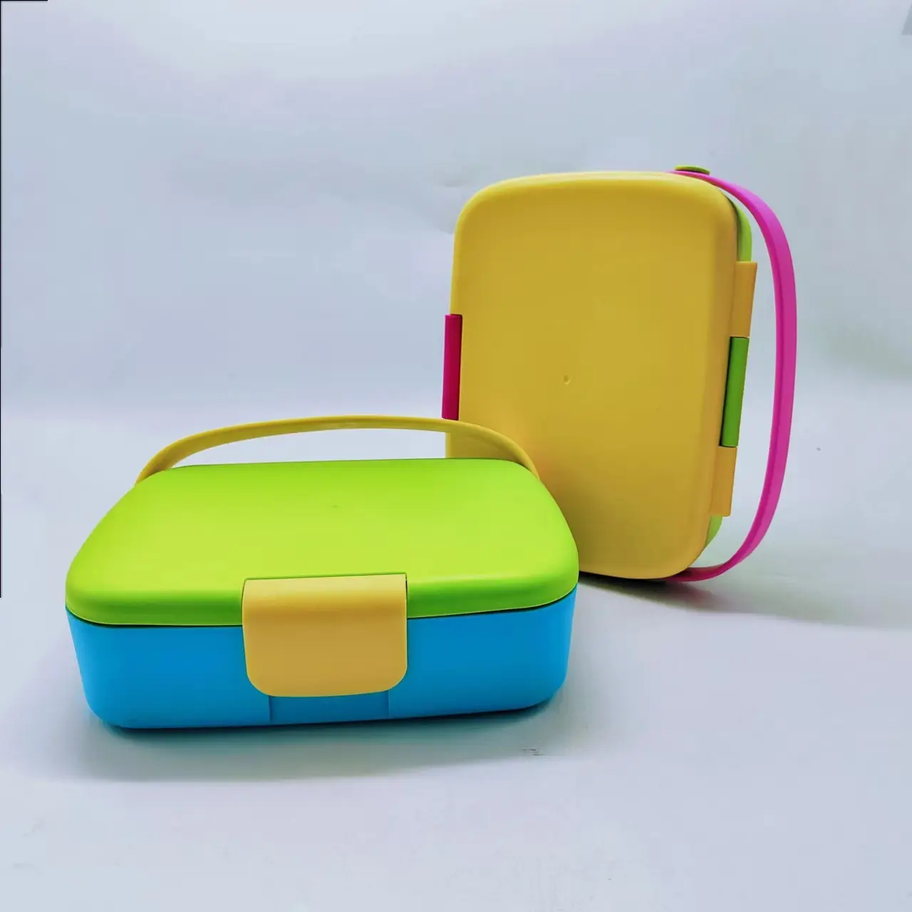 Lancheira portátil de plástico para crianças, nova caixa com garfo e colher, caixa selada, novo design