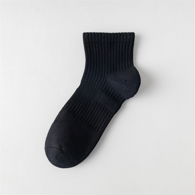 Black short-sleeved