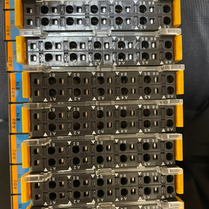 専用ユニット240V産業オートメーションGRT1-AD2コントローラPLC & PACロジックプログラミング - Product Image 1