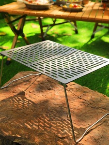 便携式户外钛烧烤盘桌，带网和野餐工具可折叠野营烤架 - Product Image 4