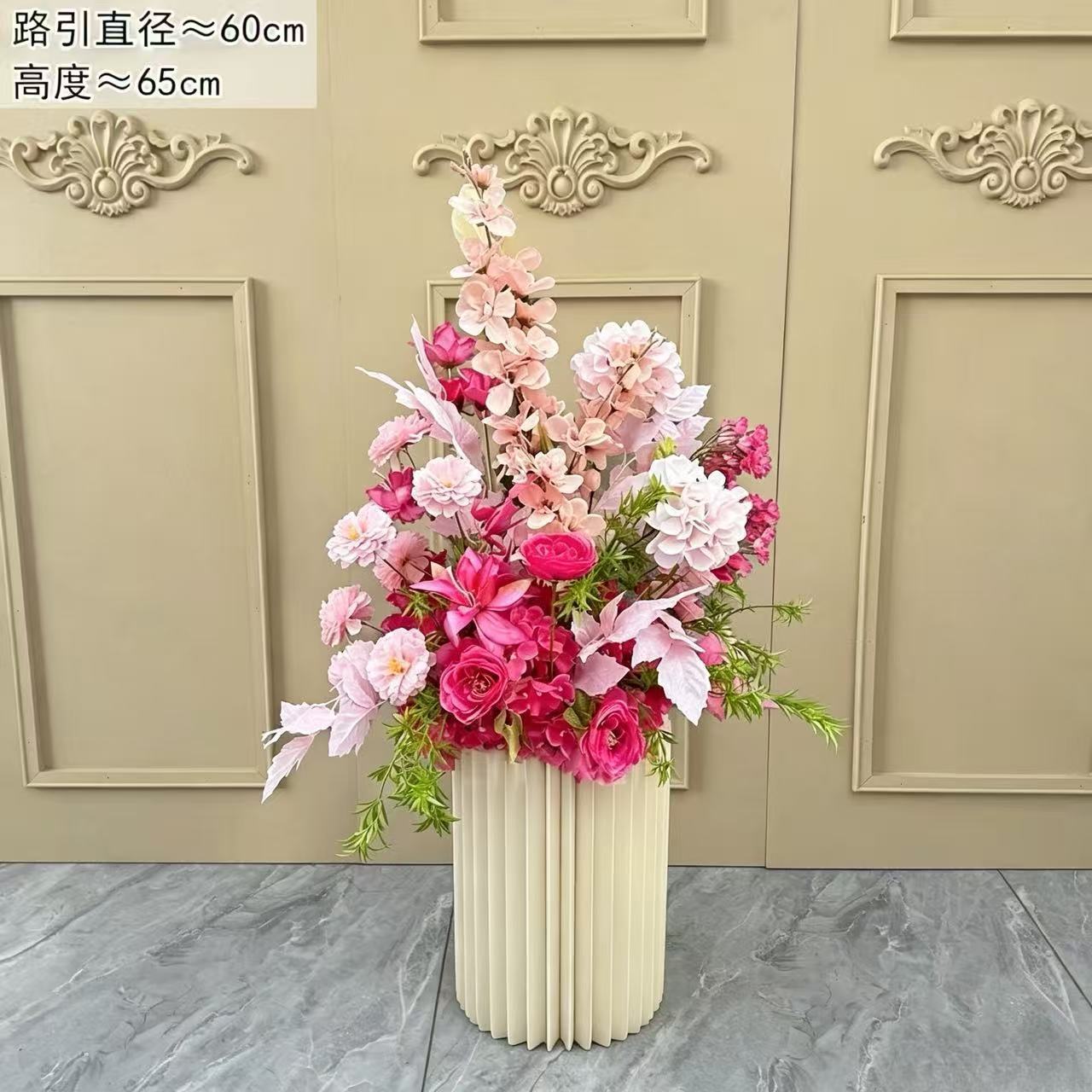 Rose red lily welcome road guide flower