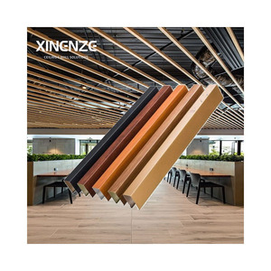 Gỗ hạt nhôm Dải vách ngăn Trần tuyến tính Treo Kim Loại trần giả cho thiết kế nhà cho cửa hàng văn phòng trung tâm mua sắm - Product Image 1