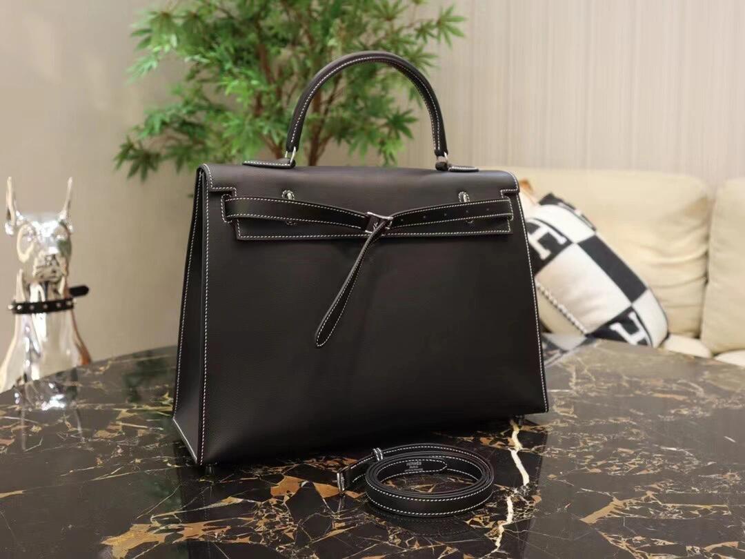 Noir obsidienne