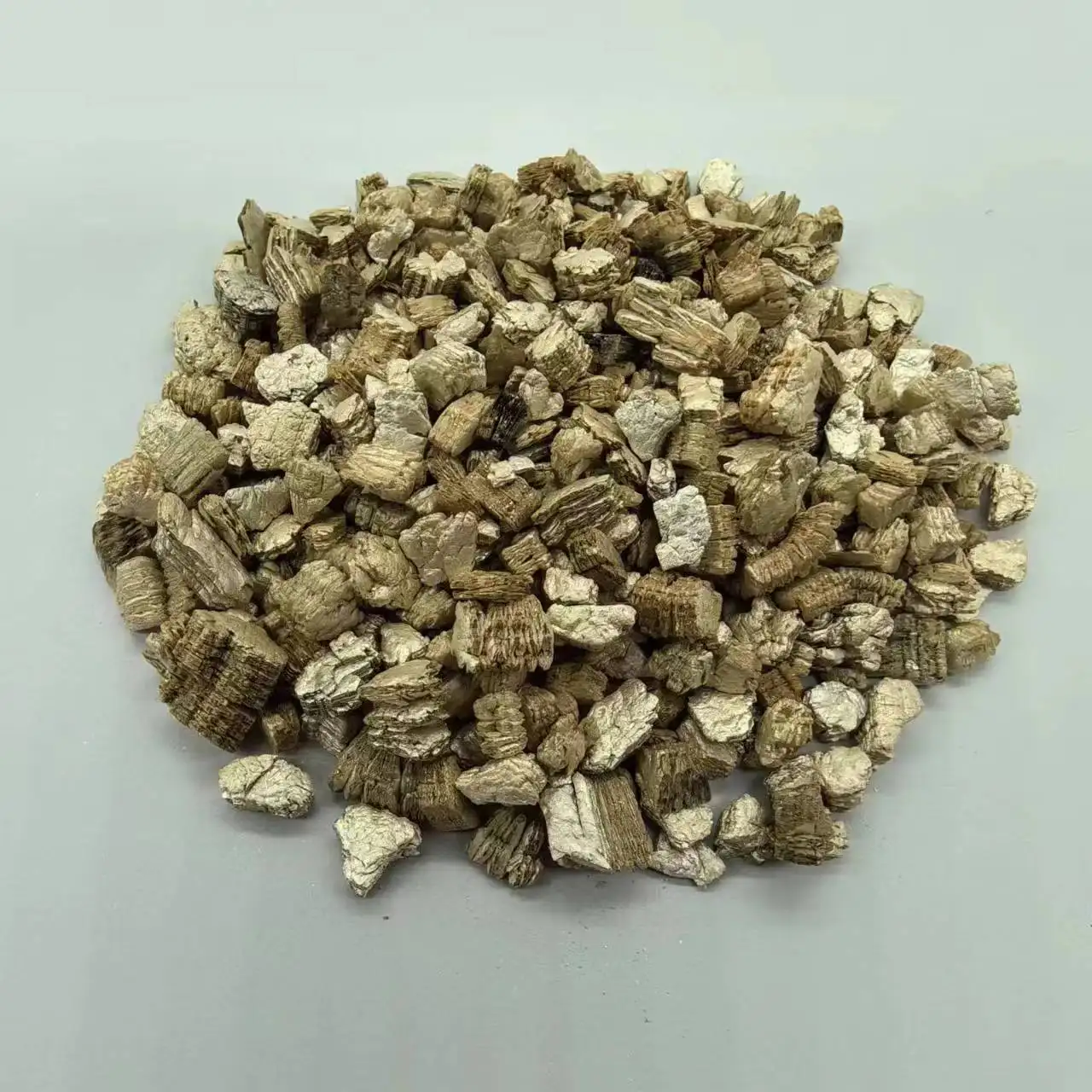 Naturale orticolo orticolo idroponica vermiculite calcestruzzo vermiculite-prezzo vermiculite agricolo