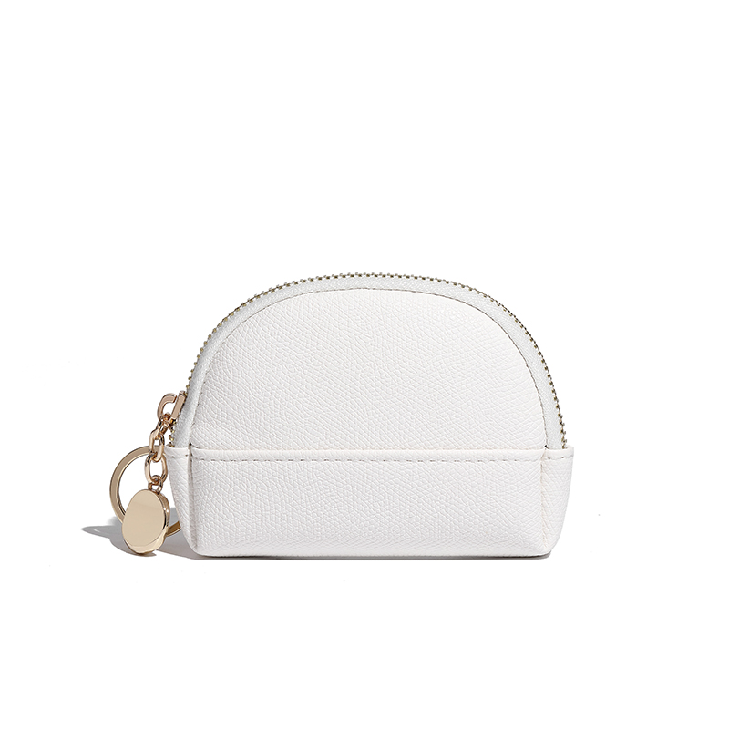 D740#white